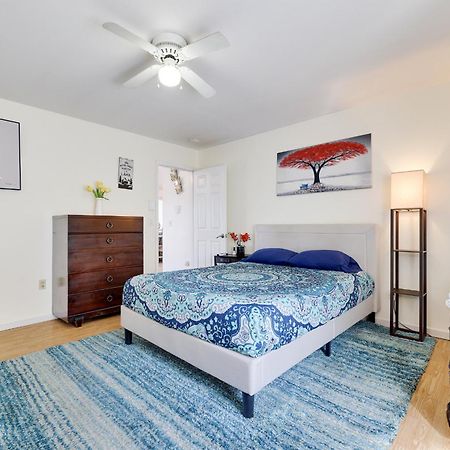 Zen Den - Pocono Lakefront With Hot Tub ! Pocono Summit エクステリア 写真